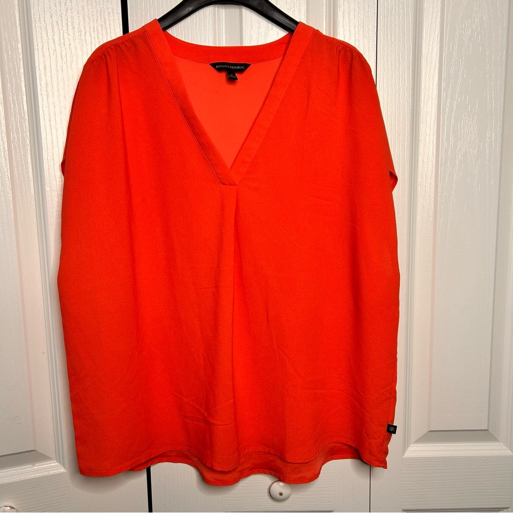 Banana‎ Republic Women’s XL Coral Orange Sleeveless V-Neck Blouse Lightweight